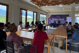 Imigrasi Labuan Bajo mengedukasi warga di Manggarai-NTT cegah TPPO