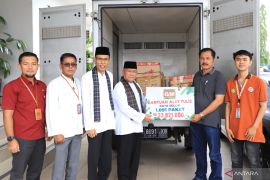 Pemkot Solok  terima 1.091 paket buku dan alat tulis untuk murid terdampak banjir