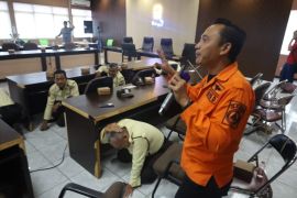 Pekalongan bentuk Kelurahan Tangguh Bencana