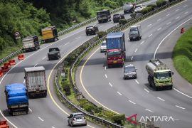 Pembatasan angkutan barang di tol trans Jawa berlaku selama libur Natal dan Tahun Baru