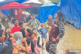 TNI AL turunkan tim psikologi pulihkan trauma anak korban bencana Aceh