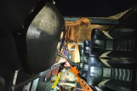 Bus terguling  tewaskan 15 penumpang