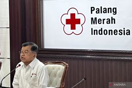 Jusuf Kalla: Pemanfaatan kayu laik pakai terbawa banjir harus berdasar aturan