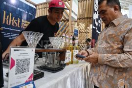 Menteri Maman meminta UMKM terapkan pembayaran tunai dan QRIS