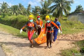 Evakuasi remaja tenggelam di Muara Sungai Kurau