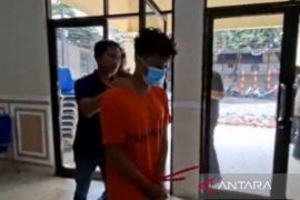 Motif tersangka teror bom di Depok karena kekecewaan