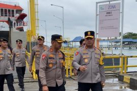 Kapolda Babel tinjau pelayanan Operasi Lilin di Tanjungkalian