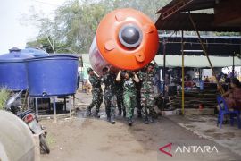 TNI dan Unhan pasang alat penjernih air