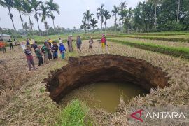 Penjelasan Badan Geologi soal sinkhole di Limapuluh Kota Sumbar