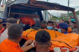 Spanyol kembali meminta perpanjangan pencarian korban kapal tenggelam