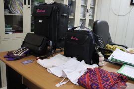 Polisi Bandara Soetta memeriksa wanita mengaku pramugari Batik Air