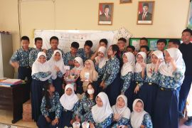 Ratu Dewa jamin program pembagian seragam sekolah gratis terus berlanjut, tahun ini sasar 19 ribu siswa