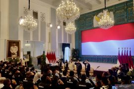 Prabowo terima laporan dari Menpora peraih medali di SEA Games sudah terima bonus