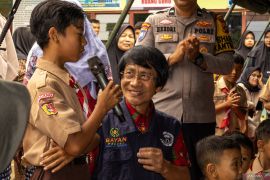 Kemenkes beri trauma healing bagi anak-anak terdampak di Aceh Tamiang