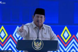 Prabowo kagum siswa Sekolah Rakyat juara olimpiade dan multibahasa