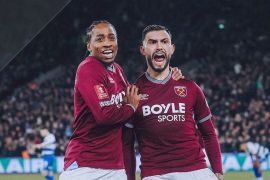 West Ham atasi QPR, West Brom menang adu penalti kontra Swansea