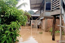 Ratusan rumah warga Gunung Meraksa OKU terendam banjir luapan sungai