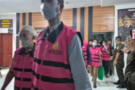 Kejari Pelalawan tahan 6 ASN terlibat korupsi penyaluran pupuk subsidi rugikan negara Rp34 miliar