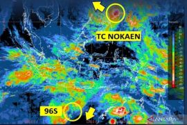 BMKG  Siklon Tropis Nokaen memicu hujan dan gelombang laut tinggi