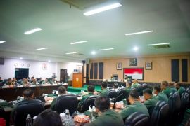 Pangdam Merdeka sebut evaluasi kinerja bangun soliditas jajaran