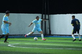 Gubernur Kaltara Mengikuti Laga Persahabatan Mini Soccer di Sumbawa