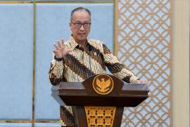 Kemenperin mengupayakan solusi kelancaran bahan baku industri keramik