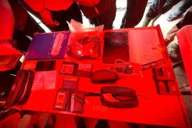 Tim SAR temukan barang pribadi korban pesawat ATR