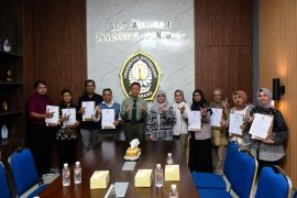 Dekan Sekolah Vokasi UNDIP tandatangani kontrak kinerja tahun 2026