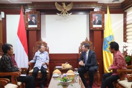 Gubernur Bali bahas rencana peresmian kantor Konsulat Slovakia