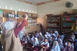 UIN Bukittinggi trauma healing siswa di Agam bangkitkan semangat anak