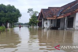Kabupaten OKU Timur tetapkan status siaga darurat banjir