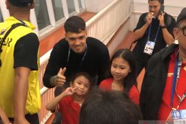 Persija rekrut Shayne Pattynama karena bisa bermain di beberapa posisi