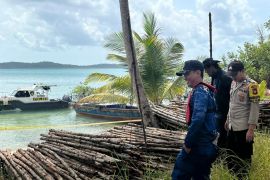 Polres Lingga cegah upaya penyelundupan 8.000 batang pohon bakau