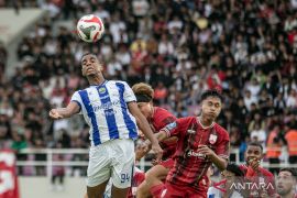 Persib Bandung tekuk Persis Solo 1-0