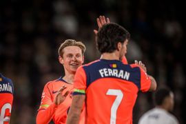 Barcelona tundukkan Elche 3-1, bertahan di puncak klasemen Liga Spanyol