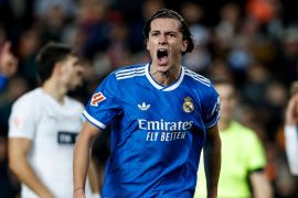 Menang 2-0 di kandang Valencia, Real Madrid jaga jarak dari Barcelona