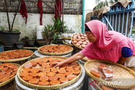 Rumah industri kue keranjang di Tukangan kebanjiran pesanan jelang Imlek