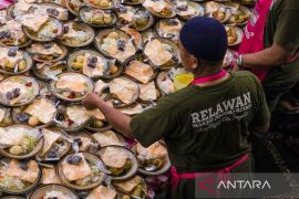 Masjid Jogokariyan sediakan 3.800 porsi makanan buka puasa gratis
