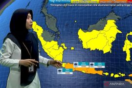 Hujan lebat diprakirakan guyur sejumlah wilayah pada Minggu