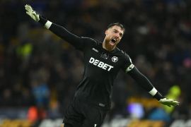 Wolves jaga asa usai tekuk Aston Villa 2-0