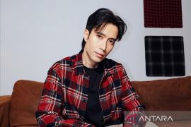 Penyanyi dan penulis lagu Vidi Aldiano meninggal dunia