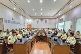 PLN ULTG Salatiga laksanakan refreshment satuan pengamanan