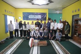 Kantor Pertanahan Kota Yogyakarta santunianak yatim di Panti Asuhan Al Hikmah Sejalan