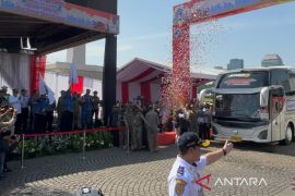 Pram-Rano lepas keberangkatan 744 bus Mudik Gratis di Monas