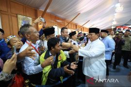 Open house Istana, warga terkesan bersalaman langsung dengan Presiden