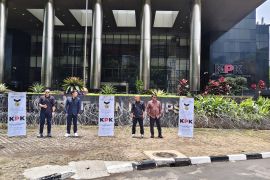 MAKI mendukung KPK lebih berprestasi lagi dan menjaga perasaan rakyat