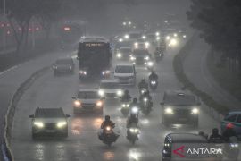 Jaksel dan Jaktim diprakirakan hujan pada Senin sore