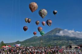 Kemenhub mengingatkan bahaya balon udara liar bagi penerbangan