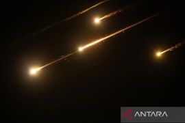 Peluncur rudal Iran incar kapal perang AS di Timur Tengah