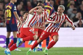 Cubarsi kartu merah, Atletico Madrid bungkam Barcelona 2-0